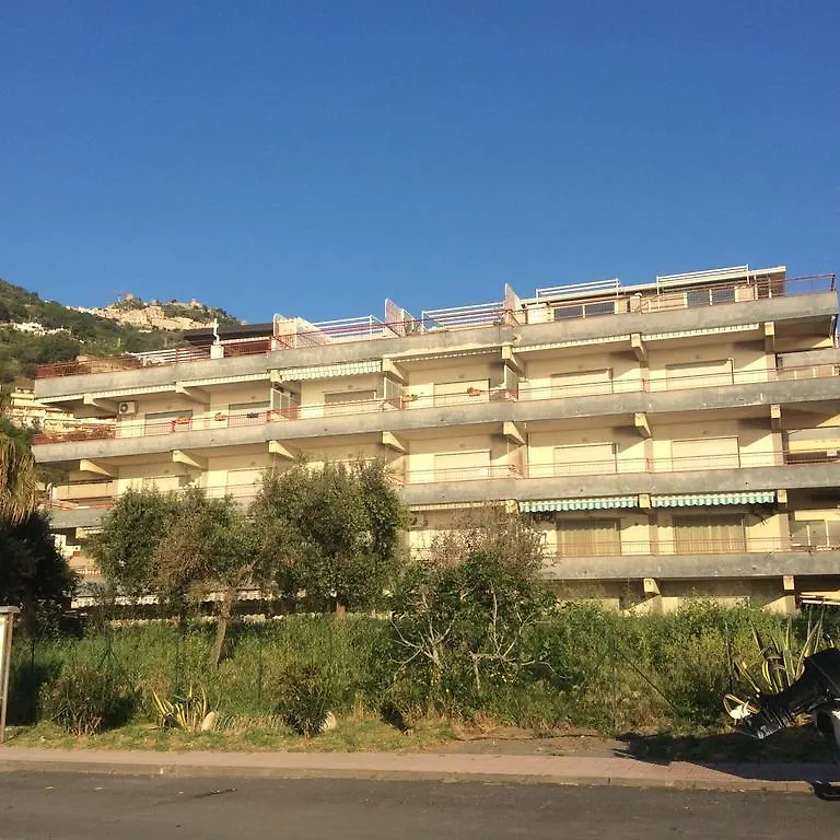 Baltimora Palace Apartment Sant'Alessio Siculo