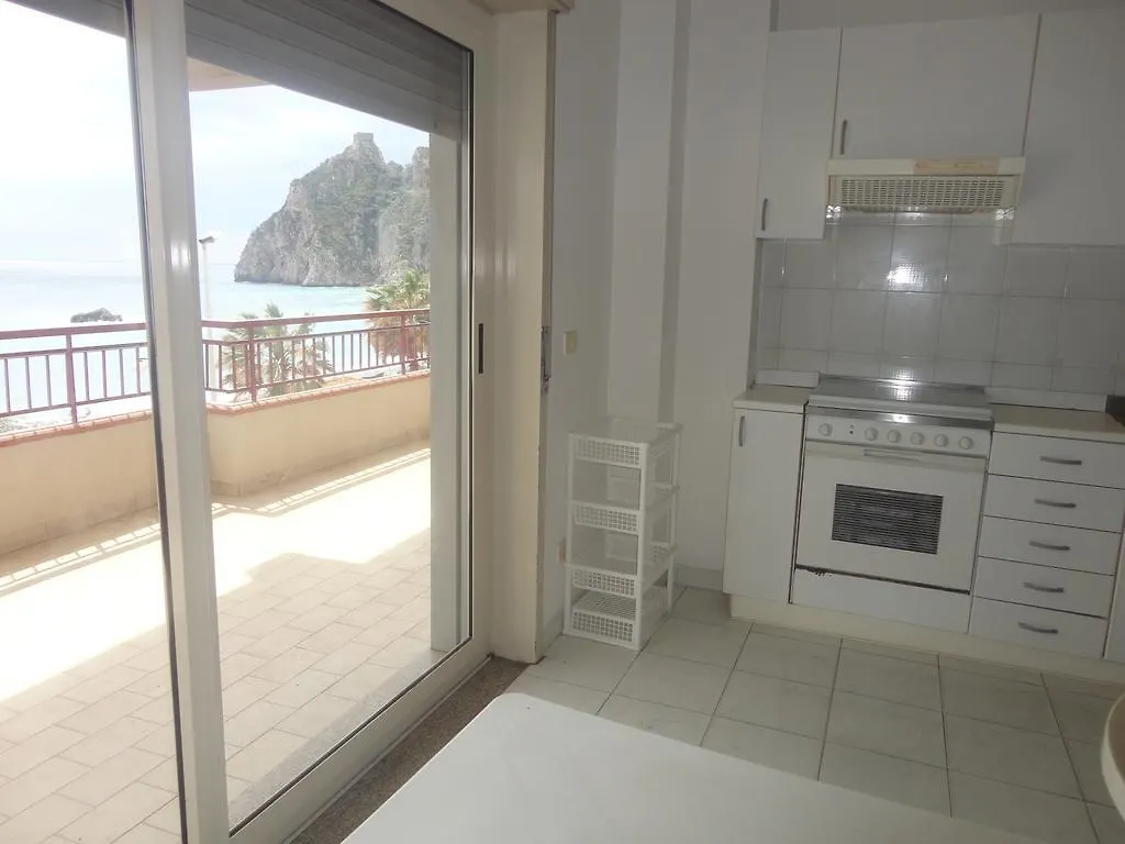 Baltimora Palace Apartment Sant'Alessio Siculo 0*,  Italy